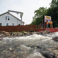 El mal clima envuelve a EU, desde inundaciones en el noreste a calor extremo en el oeste