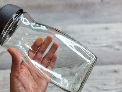 Con ese frasco de vidrio que te sobra en la cocina: creá este fanal casero, que además es hermoso para decorar o vender