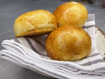 Prepará este pan de papa superesponjoso con pocos ingredientes y muy fáciles de conseguir