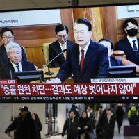 Tribunal de Corea del Sur ordena liberación del presidente Yoon Suk Yeol