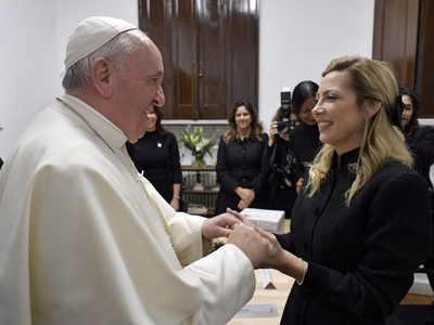 La primera dama destacó los riesgos del cyberbullying: "produce depresión y aislamiento"
