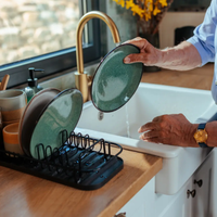 El truco de la abuela para limpiar el escurridor de platos y dejarlo como recién comprado