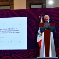 “Vamos a coronar a Claudia Carlota de México”: así respondió AMLO al tuit de Krauze