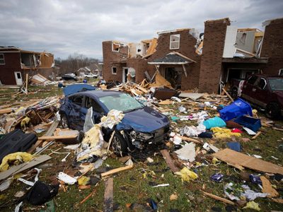 La NASA vio 70 tornados el 10 de diciembre; uno recorrió 300 km y mató a 80 personas