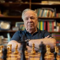 Un libro de ajedrez sobre la vida y partidas  del Gran Maestro Oscar Panno