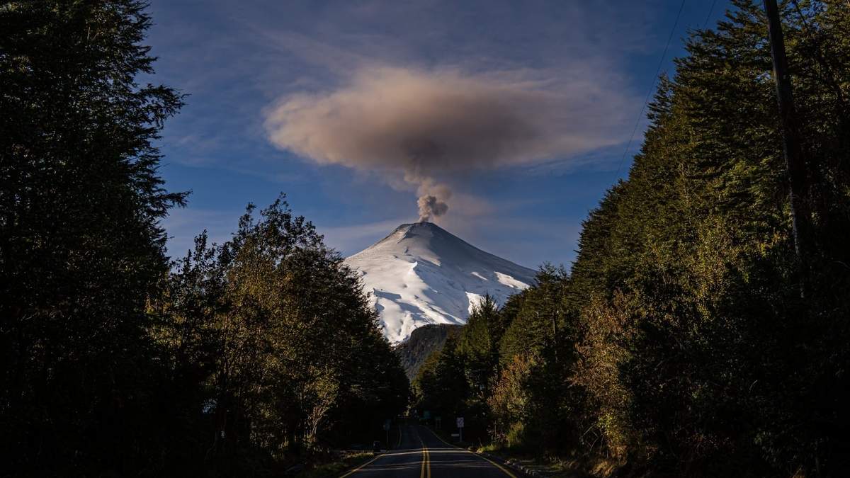 El pulso de cenizas del volcán Villarrica ha disminuido. Fuente: (Twitter)
