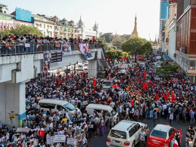 Amnistía Internacional acusa a la policía birmana de utilizar metralletas contra manifestantes