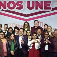 Gobernadores morenistas celebran selección de precandidatos con paridad de género