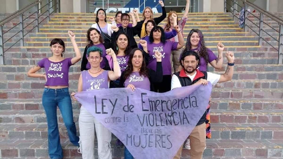 Avanza el proyecto para la creación de un Plan de Emergencia contra la violencia hacia las mujeres. Fuente: (Facebook)
