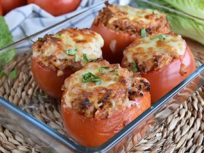 Tomates rellenos caprese: como guarnición o como entrada una receta rica y fácil para quedar como todo un chef