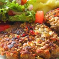 No tires el arroz que te sobró y prepará estas hamburguesas muy rendidoras y en pocos pasos