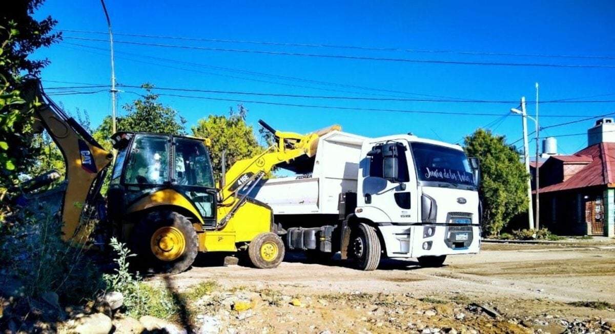 Limpieza barrial de Junín de los Andes. Fuente: (Facebook)