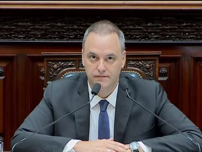 Manuel Adorni: “Todos los viajes que realicé con mi familia los afronté yo mismo”