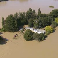 Nueva Zelanda declara estado de emergencia por inundaciones: hay miles de evacuados