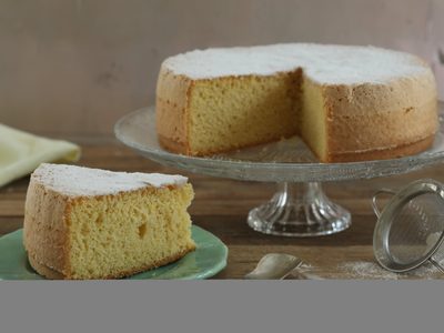Torta matera económica de mandarina sin leche, ni huevos ni manteca: la receta que vas a amar para la merienda