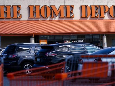 Home Depot compra proveedor de constructores profesionales por 18 mil 250 millones de dólares