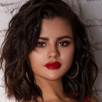 ¿¡Nueva cirugía!? Así dejó ver Selena Gómez sus encantos a través de una prenda ¡transparente!