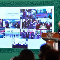 AMLO y Gutiérrez Müller narran retorno de su hijo a clases: “tomó un Chocomilk y partió"
