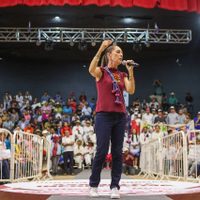 Sheinbaum responde al INE: “¿Cómo no vamos a hacer proselitismo?”