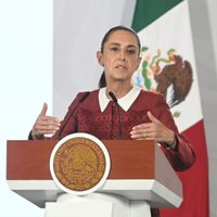 Sheinbaum pide a embajador de EU que respete los asuntos internos de México