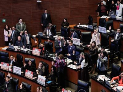 Llaman al Senado a validar la reforma que aumentaría salarios de servidores públicos