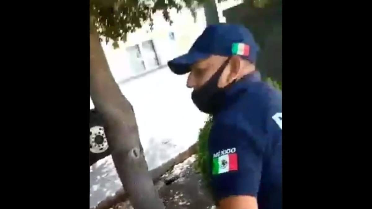 Uno de los policías que intentó detener a la pareja en Torreón
