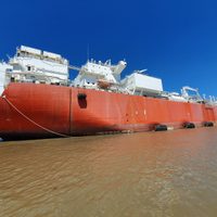 Darío Martínez solicitó el levantamiento de la clausura a la terminal regasificadora de Escobar