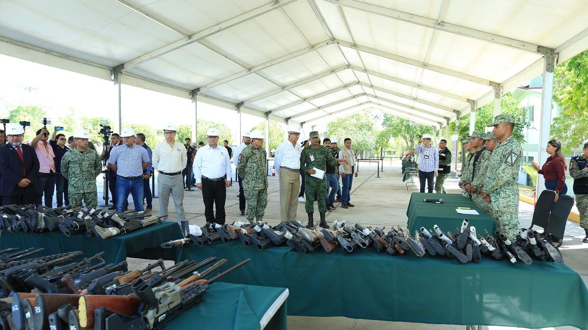 Las armas deben servir para proteger a la población: Américo Villarreal