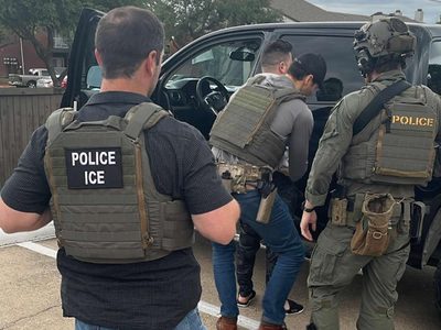 ICE planea perseguir a empresas que empleen migrantes “ilegales” porque “los explotan”