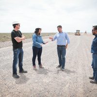 Koopmann recorrió las obras viales que realiza la provincia