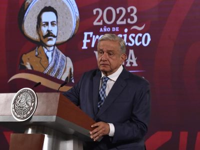 El salario mínimo en 2024 tendrá un aumento "considerable": AMLO