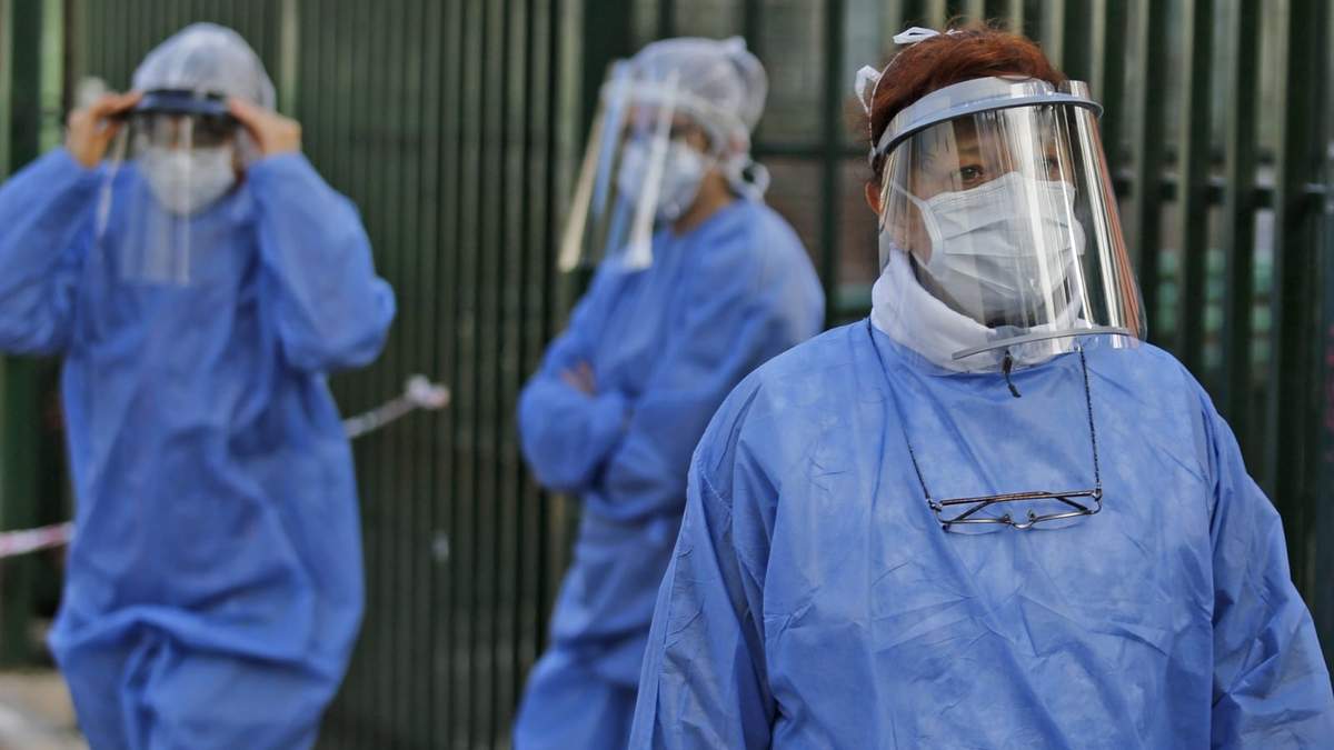 La cantidad de internados por coronavirus también bajó con respecto a ayer. Fuente: (Twitter)