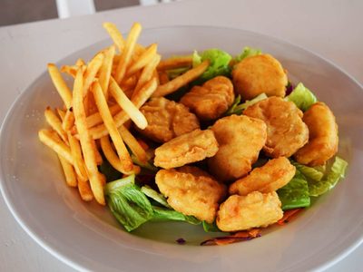 Nuggets de pollo: la receta perfecta con un ingrediente secreto para que queden mejor que los comprados