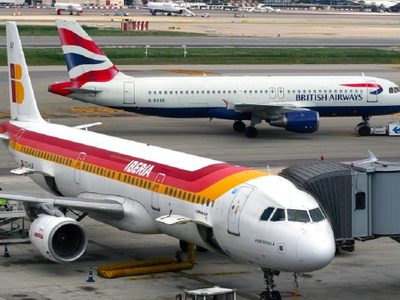 El Gobierno avanza en acuerdos con aerolíneas para aumentar la oferta de vuelos hacia Argentina