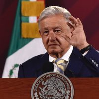 AMLO se reunirá mañana con consejeras "para iniciar una etapa nueva" con el INE