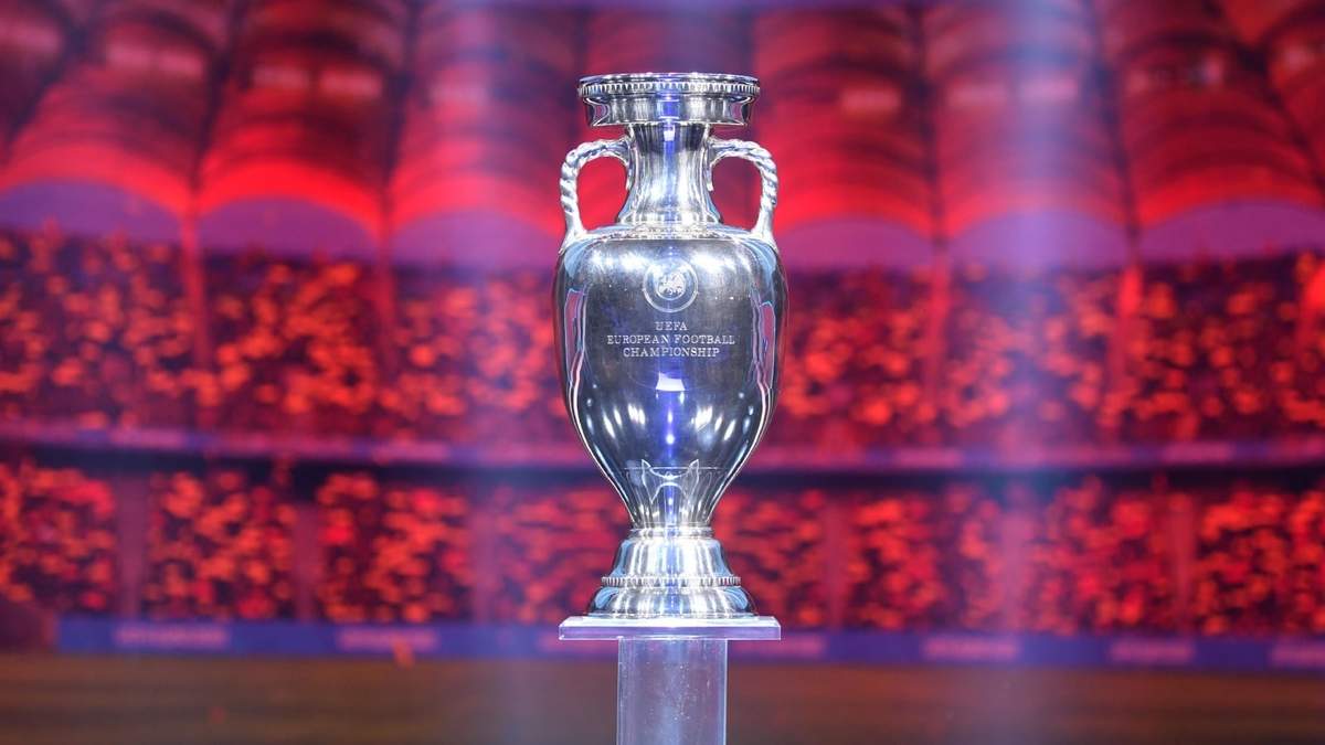 El trofeo de la Euro. Fuente (Instagram)