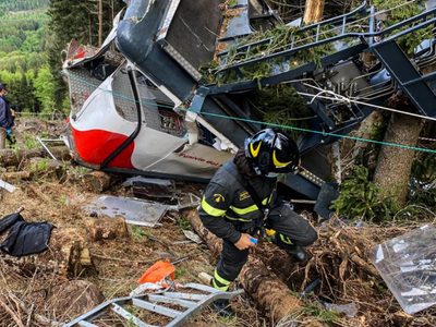Un niño de 5 años, el único superviviente del accidente en el teleférico de Italia
