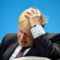 El Gobierno británico bajo presión: las autoridades sanitarias le piden cuarentena total