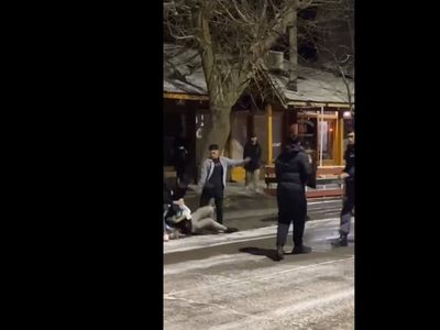 Violenta pelea masiva a la salida de un boliche en Junín de los Andes