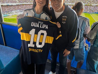 Colapinto invitó a Dua Lipa a una carrera después de verla en el Superclásico