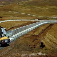 Muros de arena encierran al mundo
