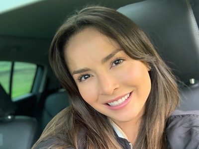 ¡No quiso ocultarlo más! Carmen Villalobos reveló quién le gusta más con impresionante foto