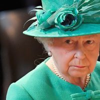 "Lucha por su vida": llora la Reina Isabel y reza todo el Reino Unido