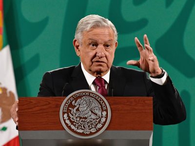 Un escritor político y un destape prematuro