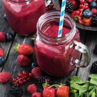 Un smoothie de frutos rojos y vino para disfrutar nuevos sabores