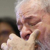 Impiden a Lula asistir a sepultura de su hermano mayor; acusa persecución