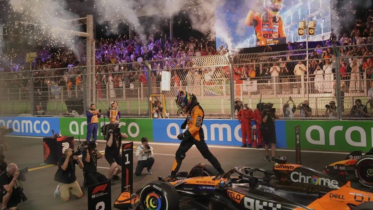 Oscar Piastri, piloto de McLaren, gana el Gran Premio de Arabia Saudita de F1