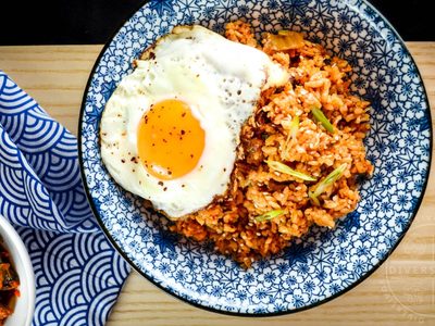 En sencillos pasos: la receta de arroz frito coreano que debés intentar en casa