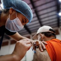 Avances en la vacunación de Paraguay: ahora siguen las personas con comorbilidades
