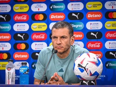 Asamblea de dueños deja en suspenso la continuidad de Jaime Lozano al frente del Tri
